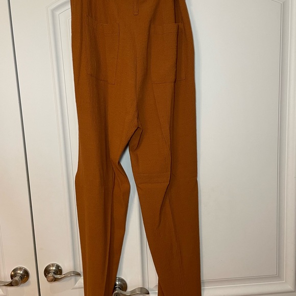 jonathan simkhai paper bag pants, size 8 runs big - Picture 5 of 6